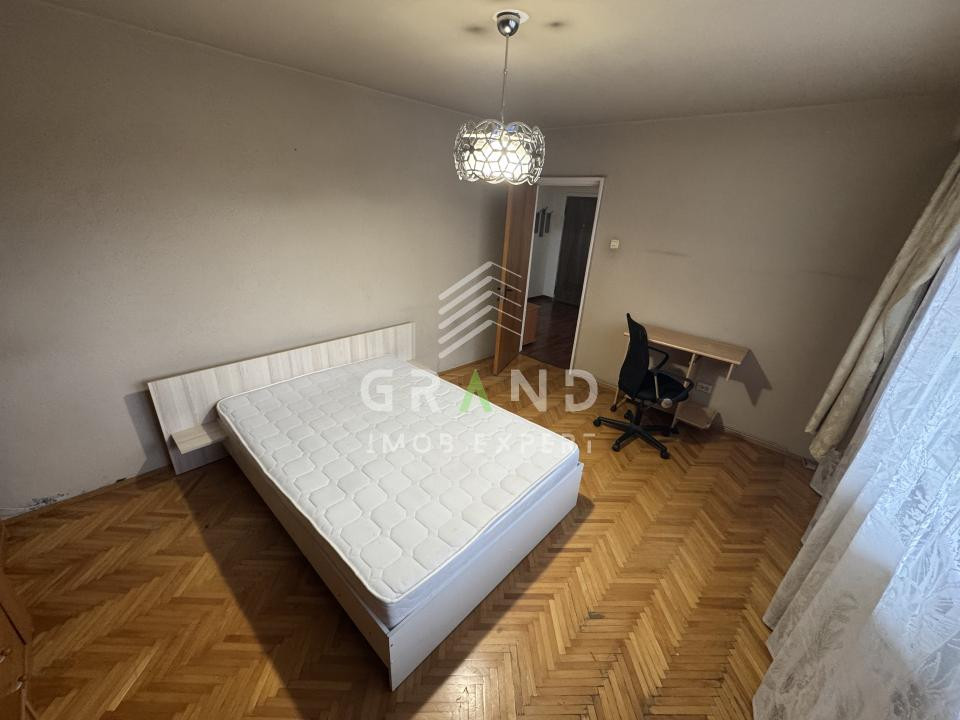 3 camere decomandate | 72 mp | Balcon | Etaj 1 | Manastur | Aleea Vidraru