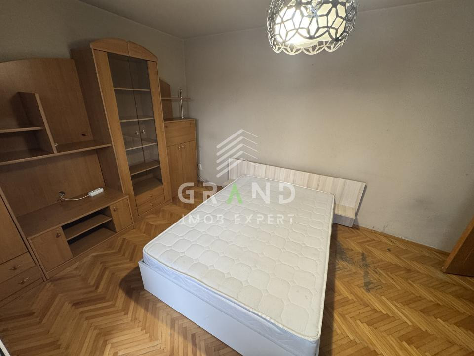 3 camere decomandate | 72 mp | Balcon | Etaj 1 | Manastur | Aleea Vidraru