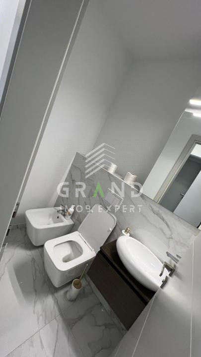 Ap 3 camere | 2 BĂI | BALCON | Zona Mărăști-Dorobanților