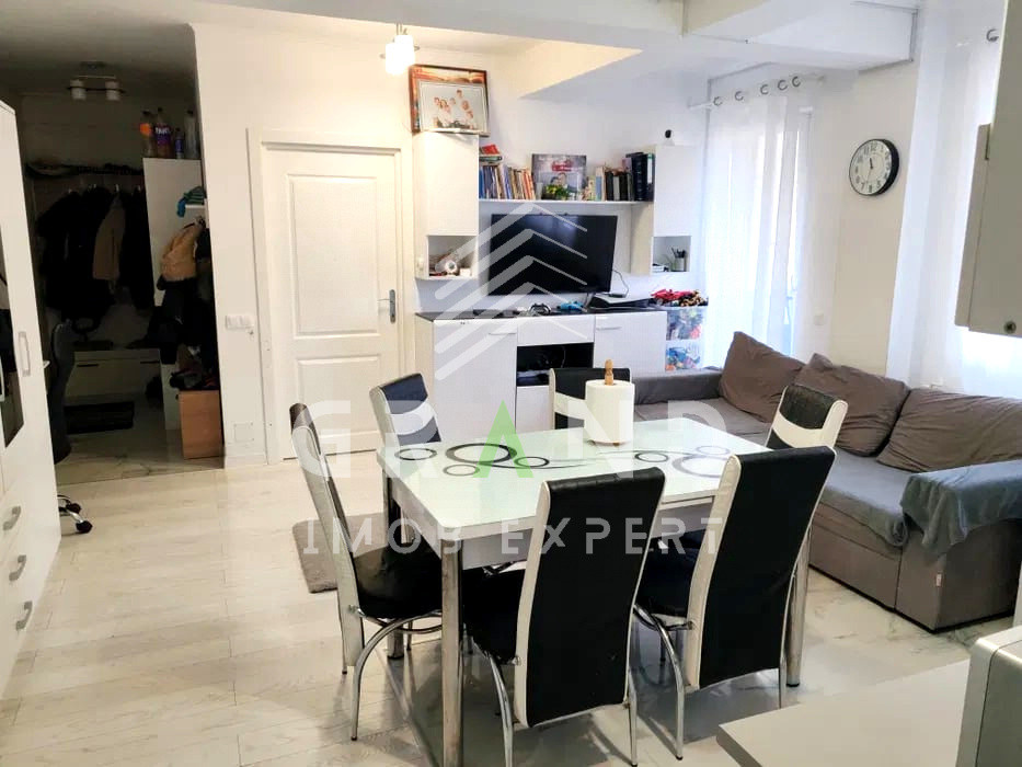 3 camere | 57 mp utili+balcon 10 mp | Parcare | Str.Teilor–lângă pădure