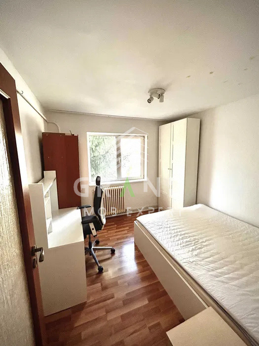 Apartament Renovat | 3 Camere | Balcon | Manastur/Baza Sportiva La Terenuri