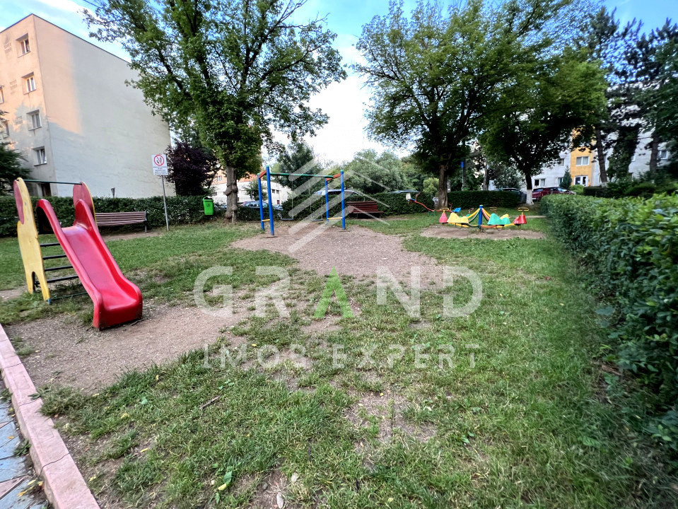 2 camere DECOMANDAT | Parcare inclusă | Zona Mănăștur–Clăbucet | Etaj 5/10