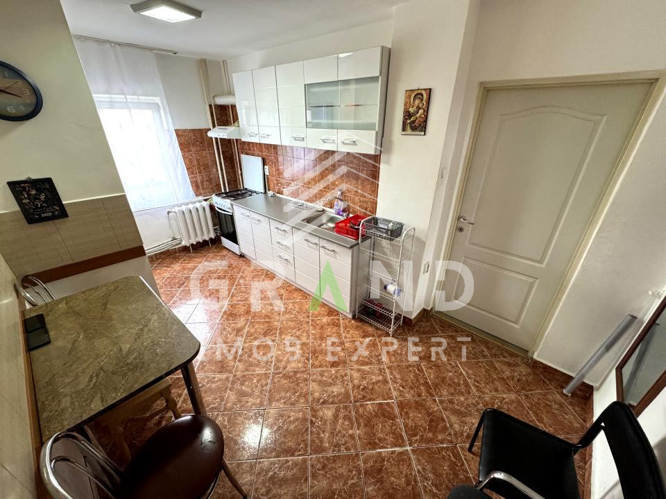 2 CAMERE DECOMANDAT | BALCON | MĂNĂȘTUR / ALEEA BRATEȘ