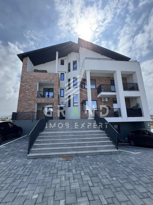 Apartament 3 Camere | Etaj 2/3 | Balcon | Parcare | Europa/Eugen Ionesco