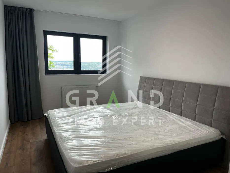 Apartament 3 Camere | Balcon | Parcare subterana | Frunzisului