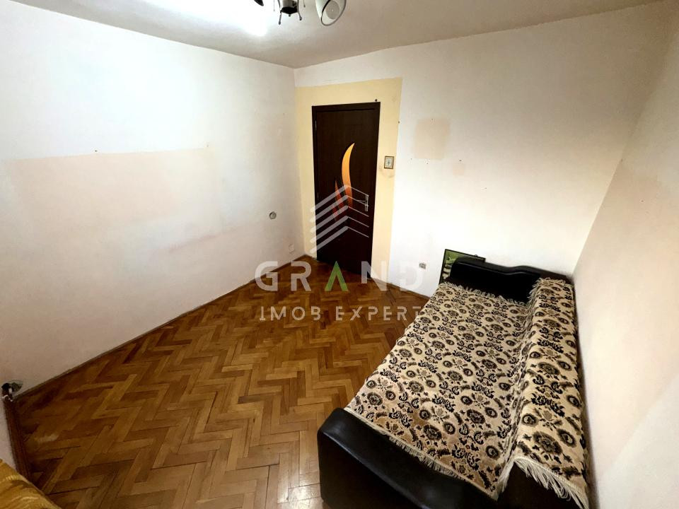 2 CAMERE DECOMANDATE | BALCON ÎNCHIS | BECI | CLĂBUCET/MĂNĂȘTUR