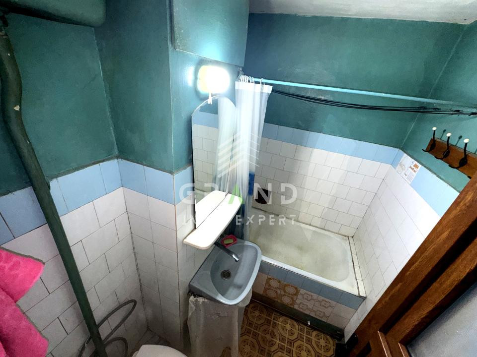 2 CAMERE DECOMANDATE | BALCON ÎNCHIS | BECI | CLĂBUCET/MĂNĂȘTUR