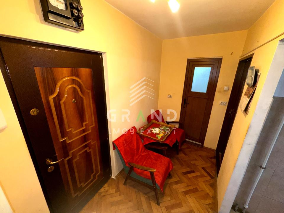 2 CAMERE DECOMANDATE | BALCON ÎNCHIS | BECI | CLĂBUCET/MĂNĂȘTUR