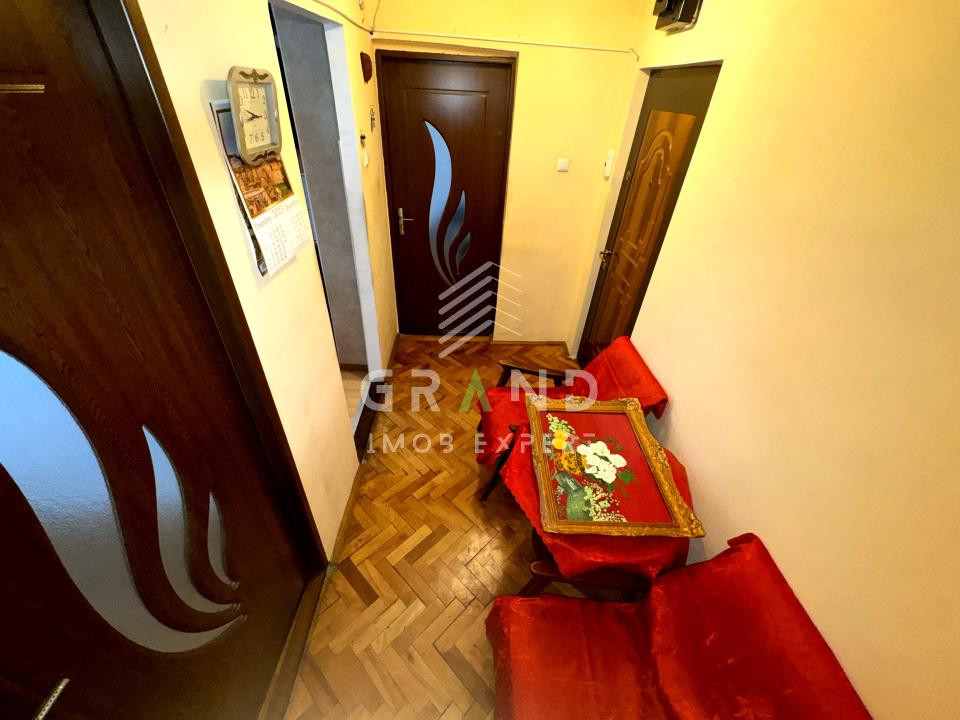 2 CAMERE DECOMANDATE | BALCON ÎNCHIS | BECI | CLĂBUCET/MĂNĂȘTUR