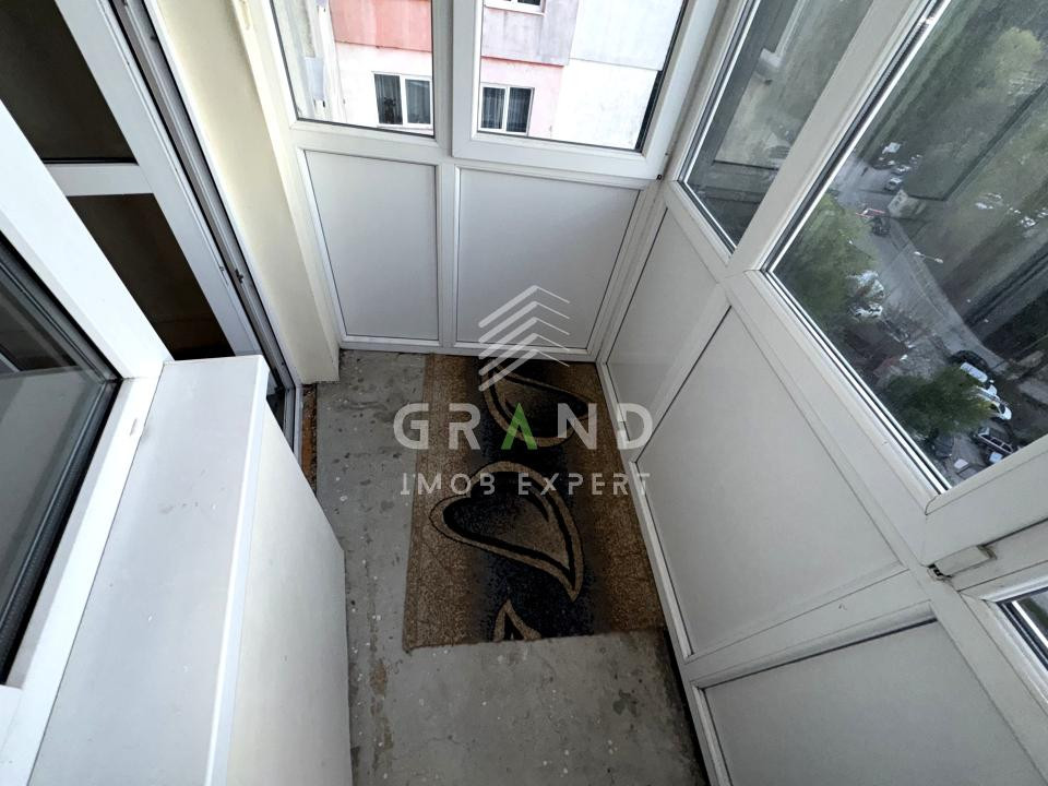 2 CAMERE DECOMANDATE | BALCON ÎNCHIS | BECI | CLĂBUCET/MĂNĂȘTUR