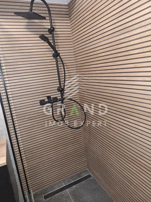 Apartament Renovat | 2 Camere semidecomandate | Balcon | Gara/Semicentral