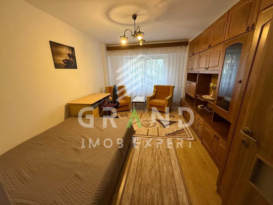 Intre Lacuri/Iulius Mall : Apartament | 2 camere decomandate | 50 mp 