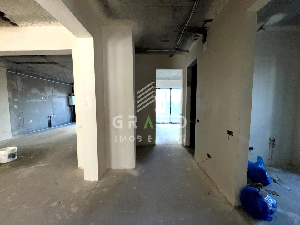 SPAȚIU COMERCIAL 120mp | 4 ÎNCĂPERI | 3 BAI | TERASĂ 20mp | PARCARE | VIVO MALL