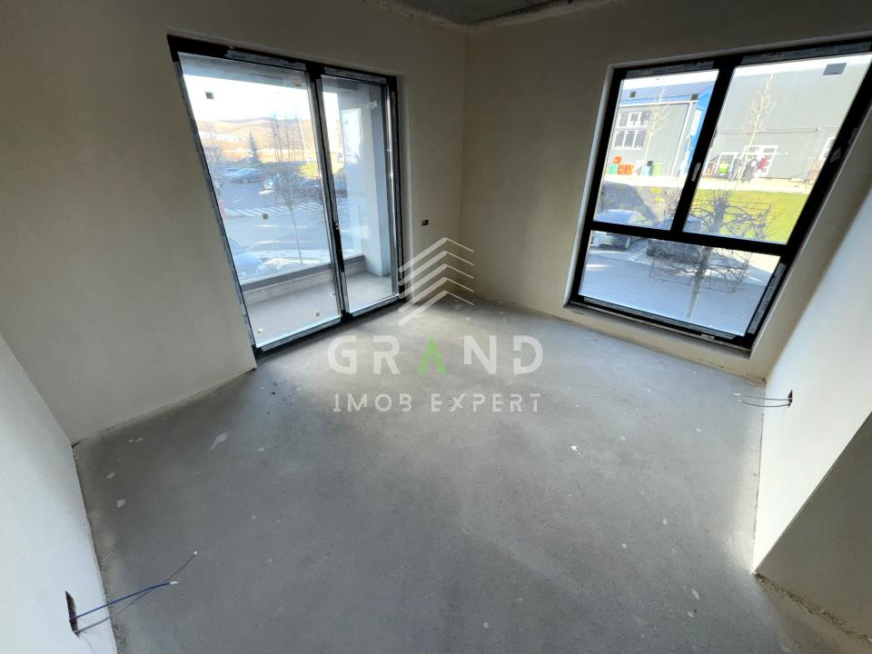 SPAȚIU COMERCIAL 120mp | 4 ÎNCĂPERI | 3 BAI | TERASĂ 20mp | PARCARE | VIVO MALL