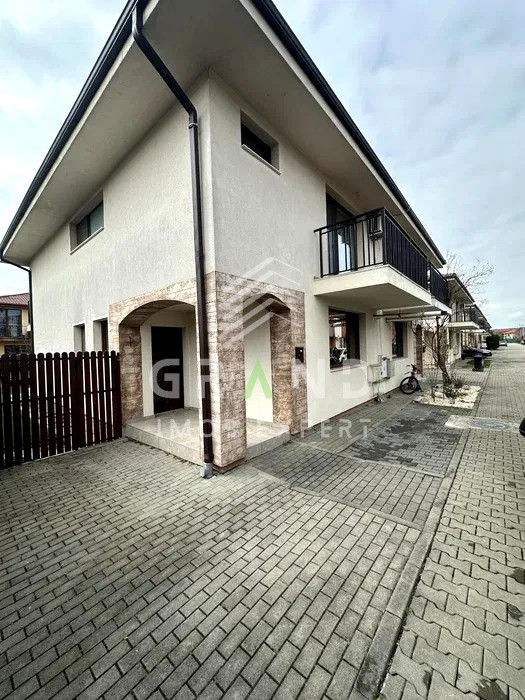 Casă tip duplex | 120 mp utili | 200 mp teren | Curte+2 parcări | Florești