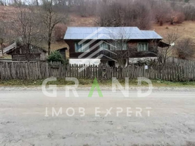 Casă batranească, renovabilă + 5000 mp teren I la 50km de Cluj-Napoca