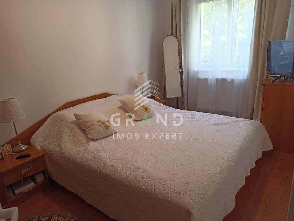 Apartament 4 camere, str. Mehedinti, Mănăstur