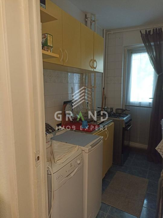 Apartament 4 camere, str. Mehedinti, Mănăstur