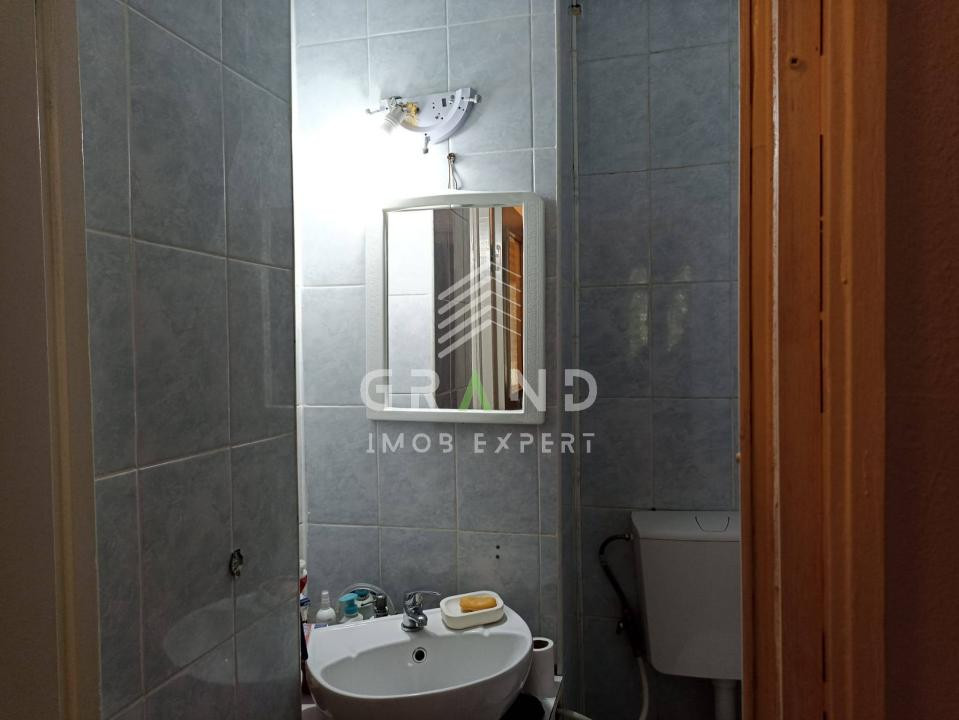 Apartament 4 camere, str. Mehedinti, Mănăstur