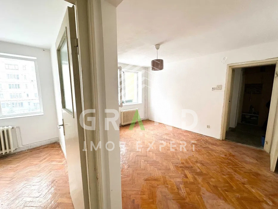 Apartament cu 3 camere, etaj 2, în cartier Gheorgheni