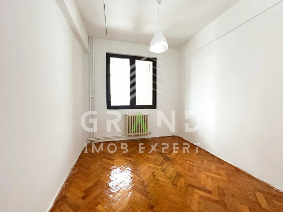 Apartament cu 3 camere, etaj 2, în cartier Gheorgheni