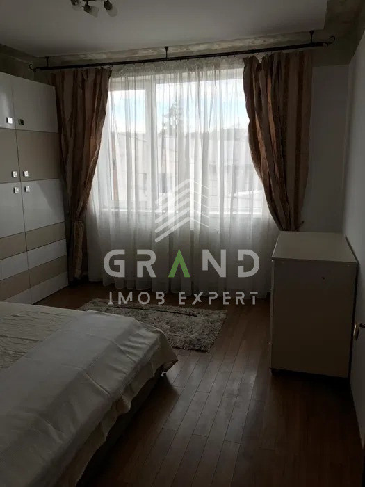 Apartament 2 camere + parcare subterană + loc parcare exterior, zona București