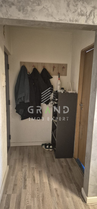 Apartament 3 camere decomandate, etaj intermediar, în Grigorescu
