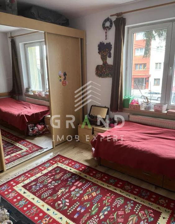 Apartament cu 3 camere, etaj 1, zona Constantin Brâncuși
