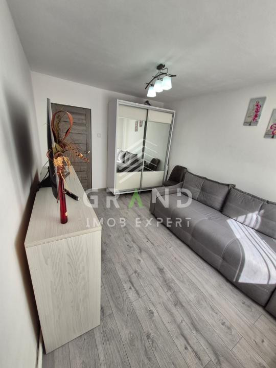 Apartament de vanzare 3 camere , 65 mp ,Manastur.