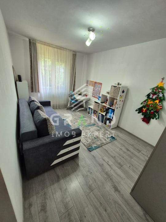 Apartament de vanzare 3 camere , 65 mp ,Manastur.