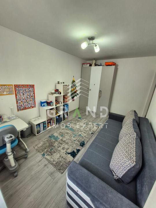 Apartament de vanzare 3 camere , 65 mp ,Manastur.