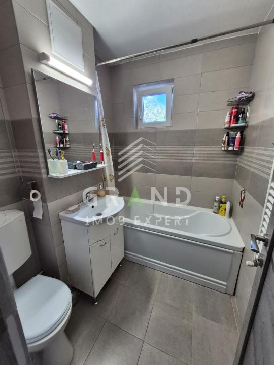 Apartament de vanzare 3 camere , 65 mp ,Manastur.