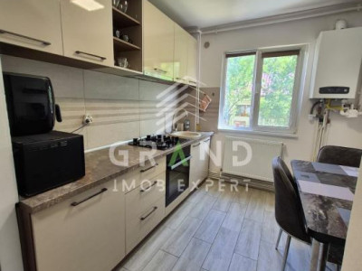 Apartament de vanzare 3 camere , 65 mp ,Manastur.