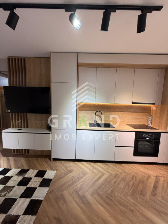 Apartament Nou | Ultrafinisat | 3 Camere | Parcare | Balcon | Floresti