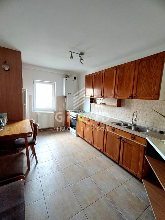 4 camere | Str.Nicolae Titulescu/Gheorgheni | Etaj 2/4 | 78 mp+balcon | Boxă 