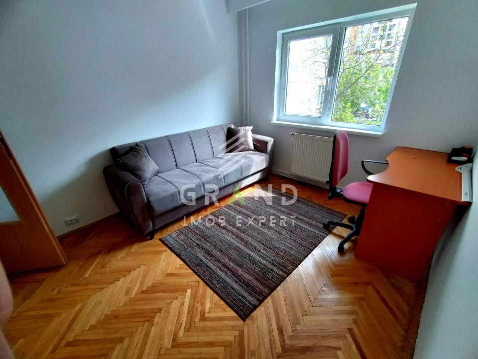 4 camere | Str.Nicolae Titulescu/Gheorgheni | Etaj 2/4 | 78 mp+balcon | Boxă 