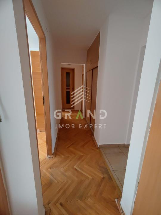 4 camere | Str.Nicolae Titulescu/Gheorgheni | Etaj 2/4 | 78 mp+balcon | Boxă 