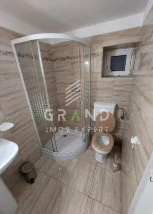 Garsoniera moderna de vanzare in zona centrala,langa Liceul Mihai Eminescu 