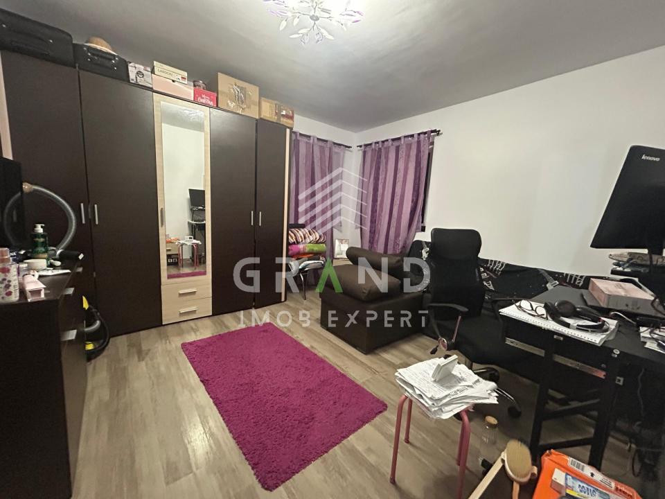 Apartament de vanzare 2 camere decomandate, Eroilor, Floresti!