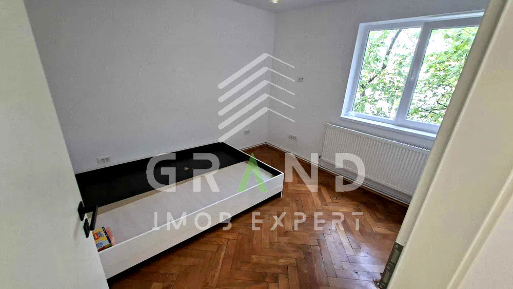 Ap 2 camere | decomandat | Balcon | Zona Gheorgheni-Busteni