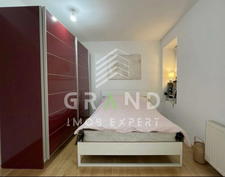 Apartament de vanzare 2 camere decomandate, zona Tineretului, Floresti.