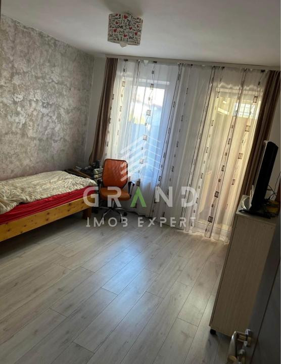 Apartament de vanzare 2 camere decomandate, zona Tineretului, Floresti.
