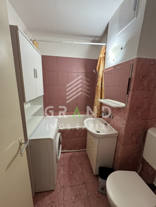 Garsonieră de vânzare | Mănăștur–Str.Bucegi | Balcon | Lifturi noi | Mobilată