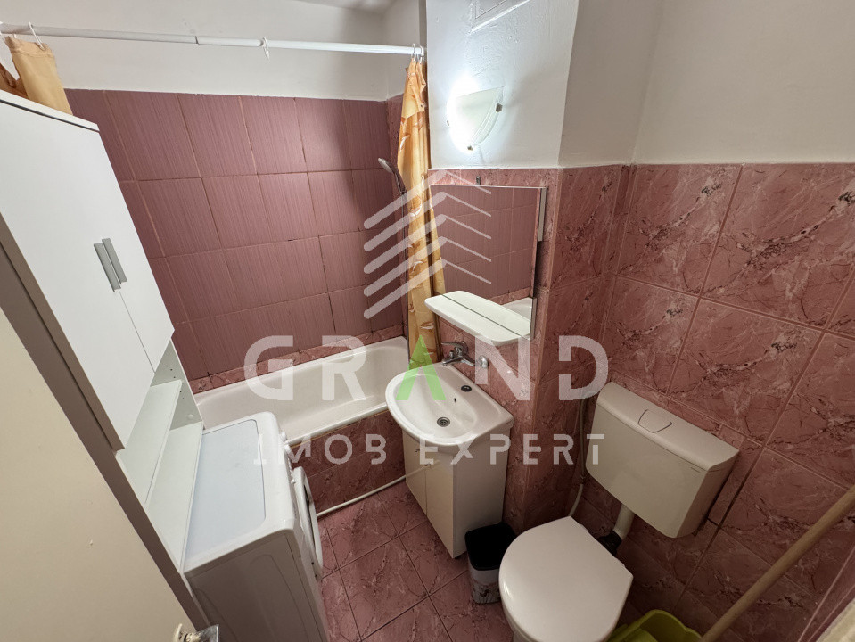 Garsonieră de vânzare | Mănăștur–Str.Bucegi | Balcon | Lifturi noi | Mobilată