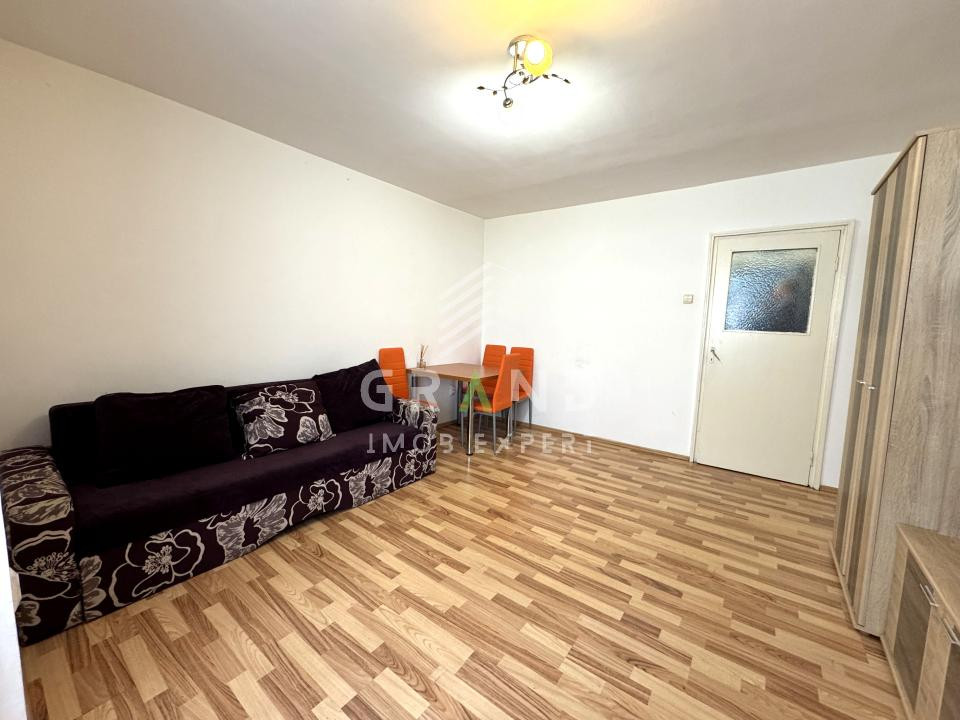 Garsonieră de vânzare | Mănăștur–Str.Bucegi | Balcon | Lifturi noi | Mobilată