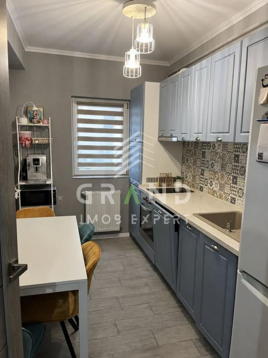 Apartament 2 camere de vanzare , zona Florilor, Floresti.