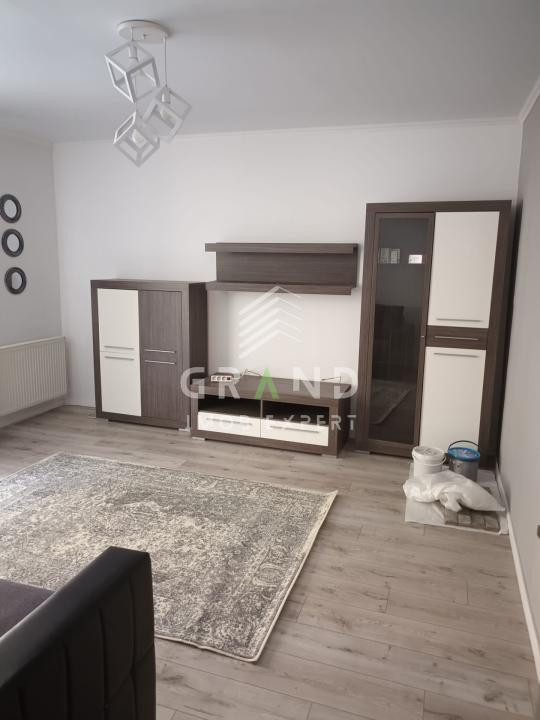 Apartament 2 camere de vanzare , zona Florilor, Floresti.