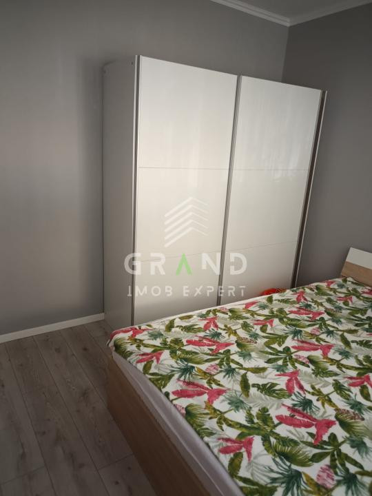 Apartament 2 camere de vanzare , zona Florilor, Floresti.