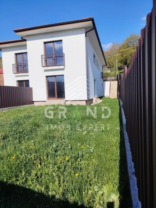 Vând Duplex modern I NOU în Tăuți, Florești