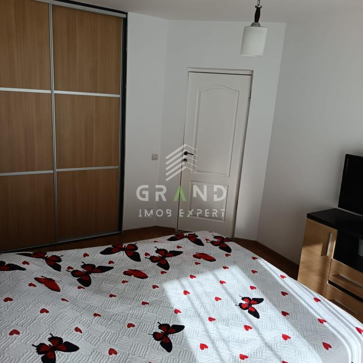 Apartament 3 camere de vanzare , zona Sesul de Sus , Floresti